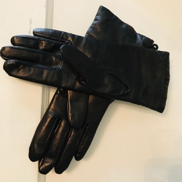 isotoner Accessories Womens Black Leather Gloves Poshmark